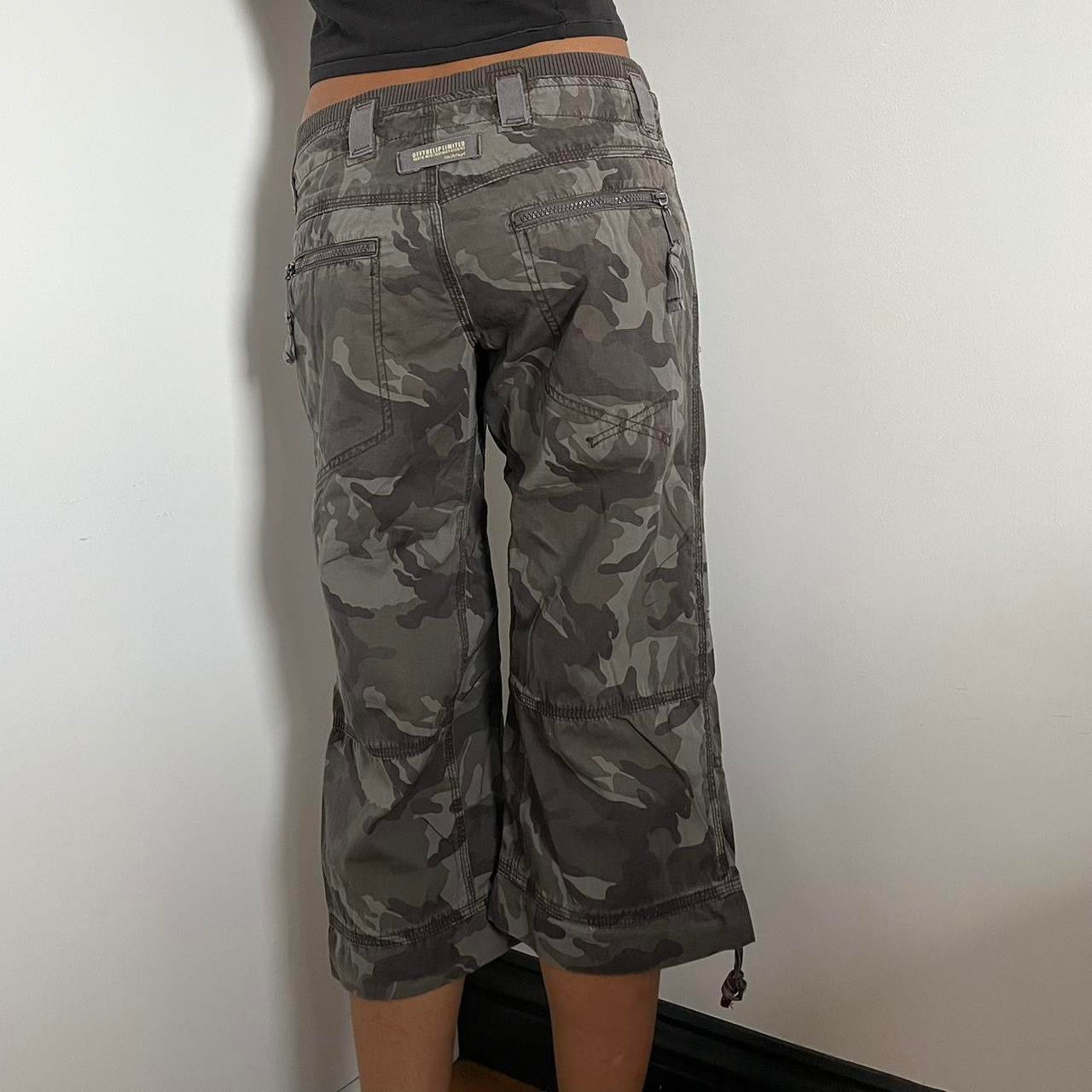 Cargo Capri Trousers - Size S